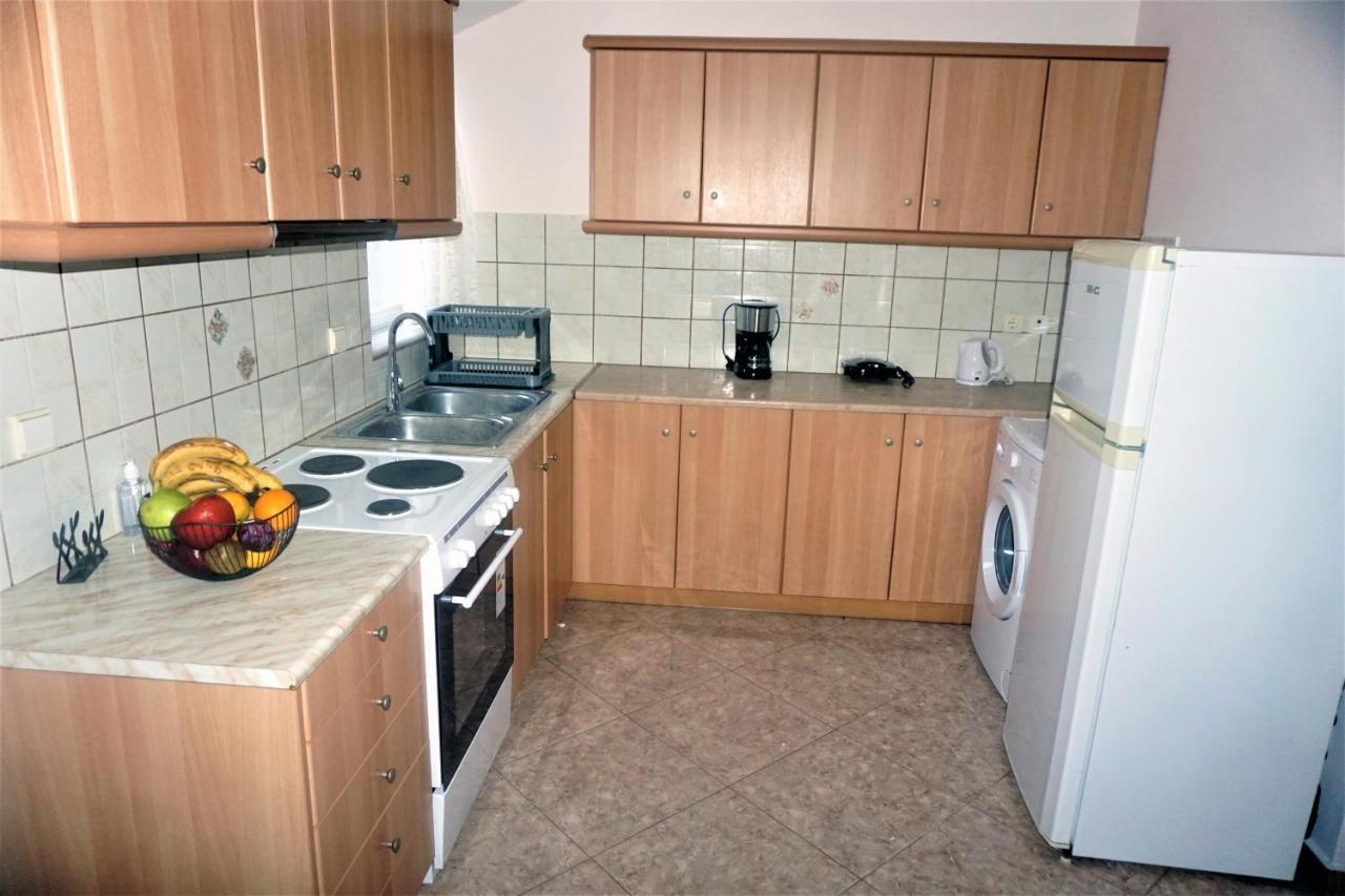 Lasithiotakis Apartments Poros  Ngoại thất bức ảnh